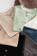 CAMISETA BOTONES - Imagen 2